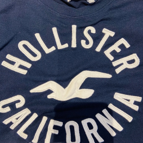Hollister Shirt Bundle - Picture 3 of 4